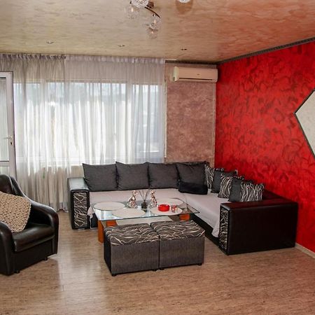 Vilhelmov'S Apartament Lukovit Esterno foto