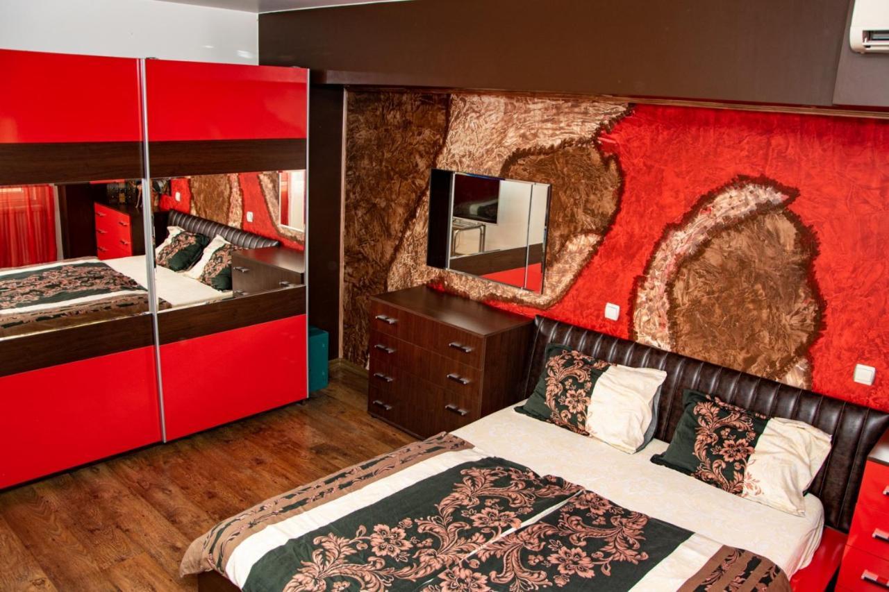 Vilhelmov'S Apartament Lukovit Esterno foto