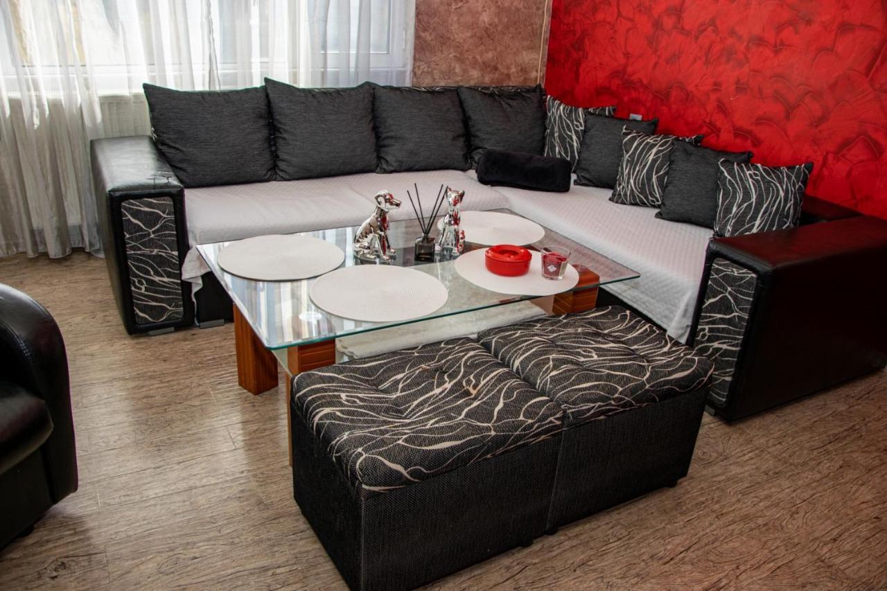 Vilhelmov'S Apartament Lukovit Esterno foto